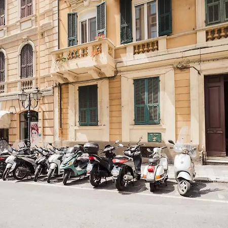 Guesthost - Center Of X6 산레모