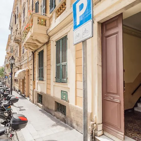 Guesthost - Center Of X6 Appartement