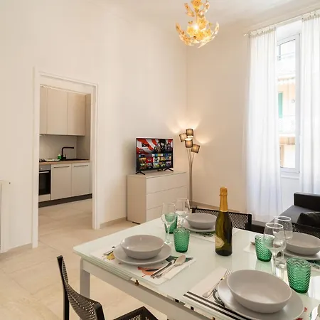 Guesthost - Center Of X6 Apartment *