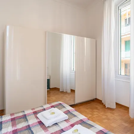 Guesthost - Center Of X6 * Sanremo