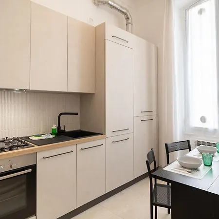 Guesthost - Center Of X6