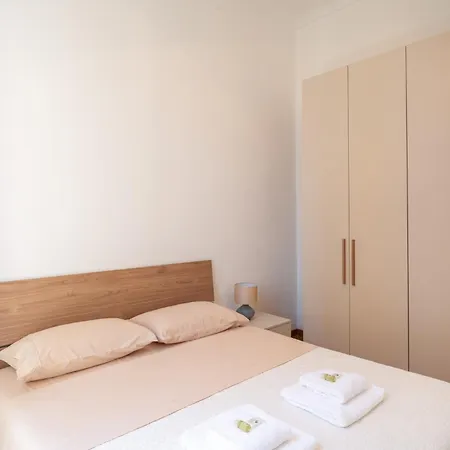 Guesthost - Center Of X6 * San Remo
