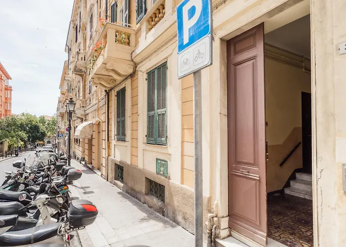 Guesthost - Center Of X6 Appartement